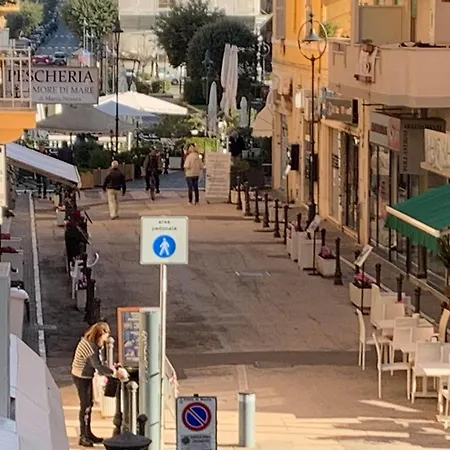 Apartamento Casa Luxury Centro Di Anzio
